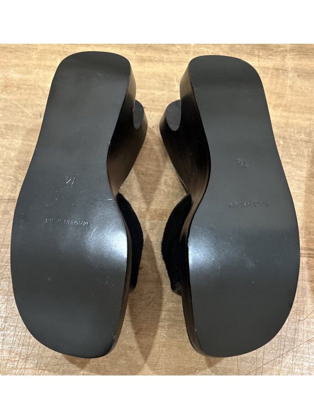 GUESS Y2K Black Calf Hair Platform Cut Out Wedge Slides Sandals US 7.5 Spain - Picture 5 of 5